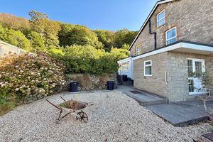 Side Gardens- click for photo gallery